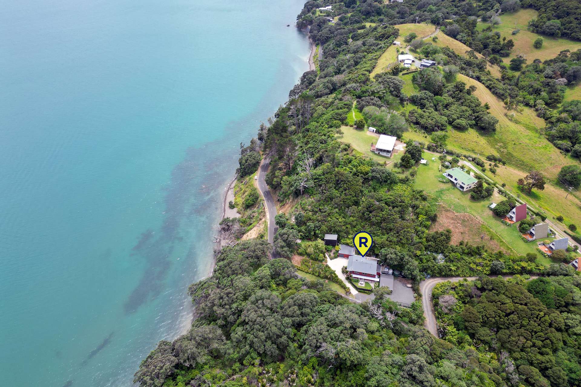 1116 /1118 Colville Road Coromandel ThamesCoromandel Houses for