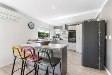 29 Armstrong Avenue_1