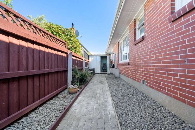 89a Hargood Street Woolston_16