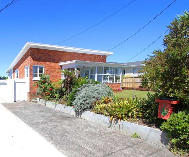 37 Eastglen Road Glen Eden_1