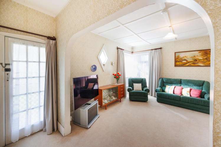 74 Shamrock Street Takaro_6