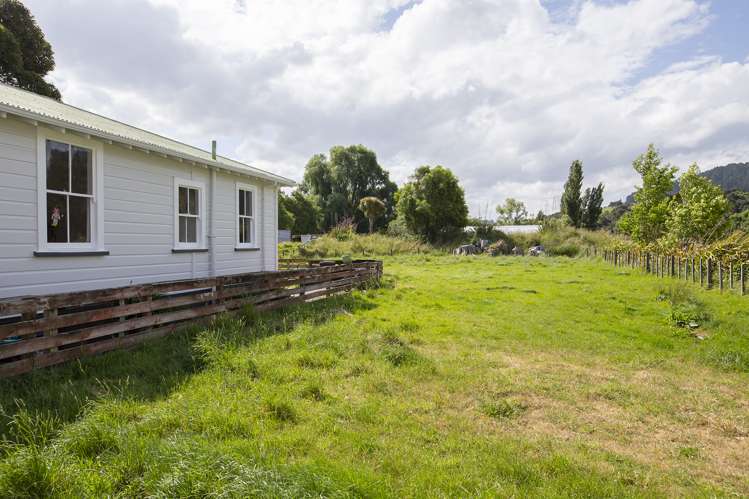 6 Charles Street Tinui_13