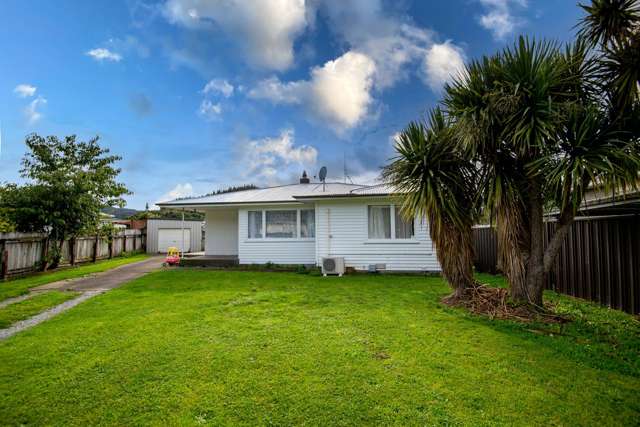 FAMILY HOME, SHELTERED, SUPERBLY LOCATED