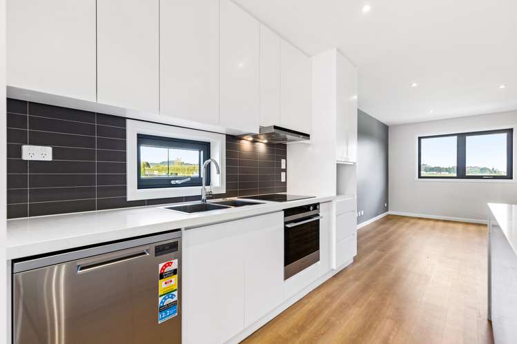 35 Otuwairoa Esplanade Opaheke_16