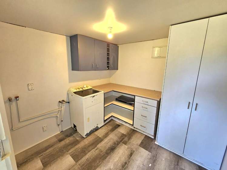 8 Hutchins Street 10858_15