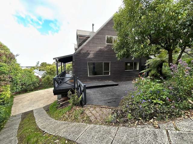 Charming 4BR Saint Clair Retreat