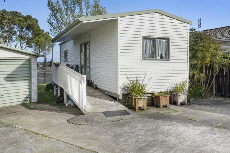 42 West Coast Road Glen Eden_16