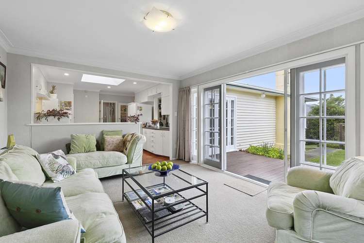 63 Redwood Avenue Tawa_2