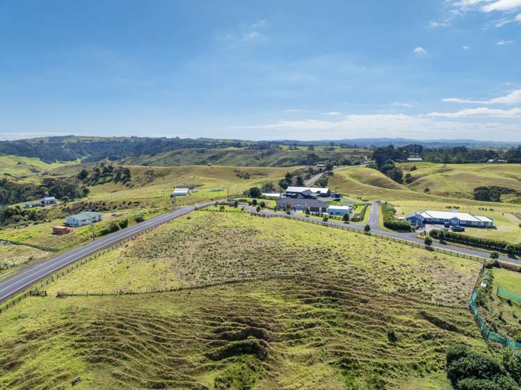 2 Chelsea Lee Lane Pollok_8