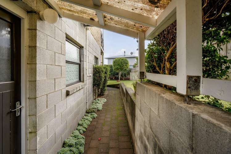 8b Squire Place Blagdon_36