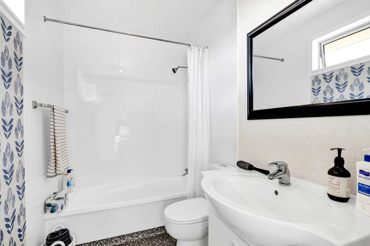 15 Leon Place Waitara_7