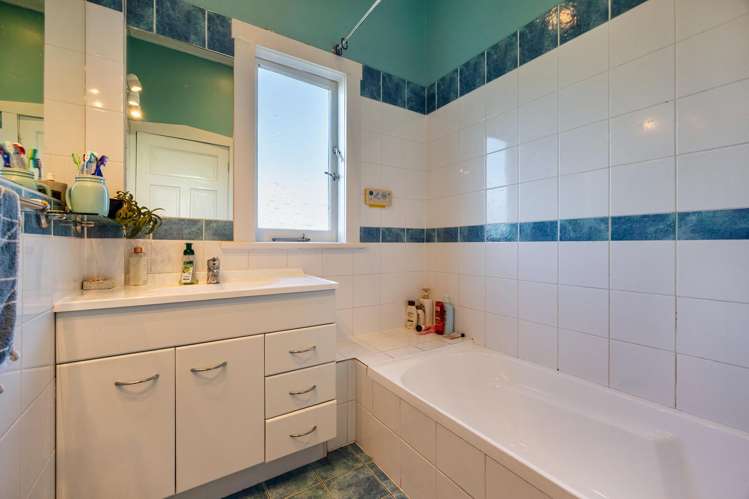 95 Alberton Avenue Mount Albert_18