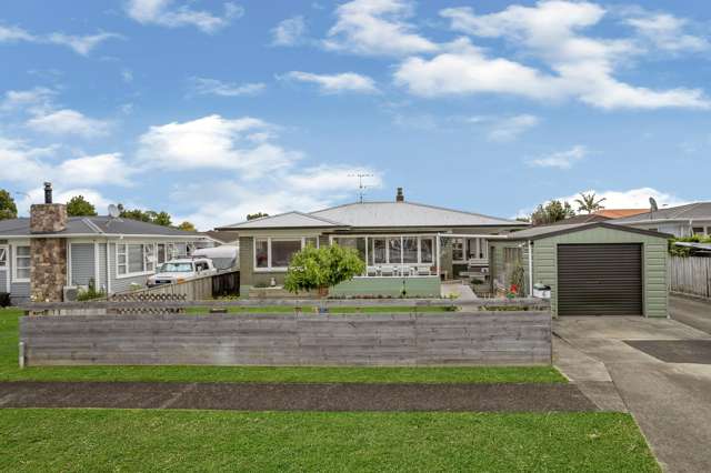6 Paterson Avenue Pukekohe_2