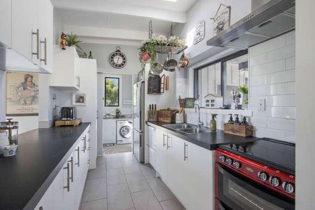 48 Poland Street Waikino_4