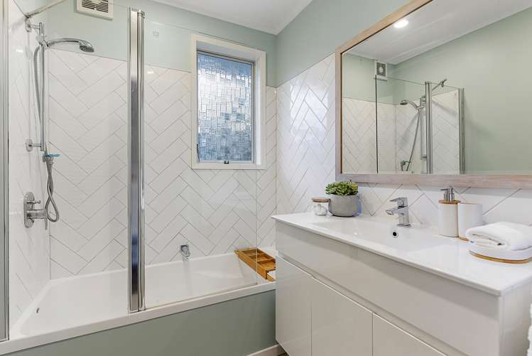 78 Eskdale Road Birkdale_16