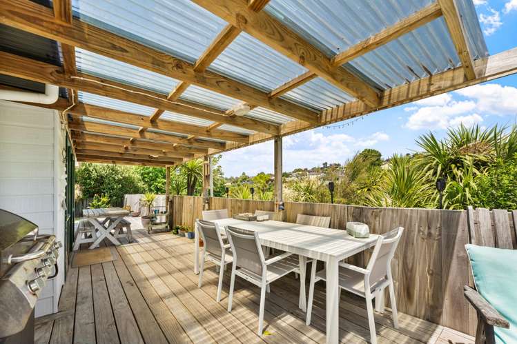 1/12 Knott Road Stanmore Bay_9