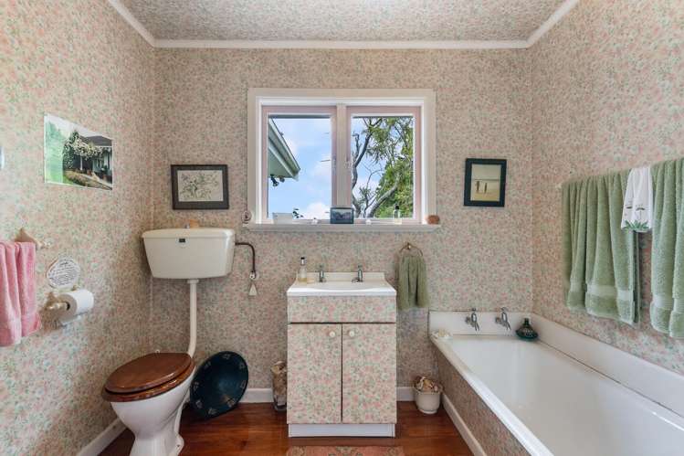 407 Redoubt Road Totara Park_18