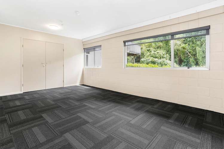 2/42 Eastglen Road Glen Eden_14