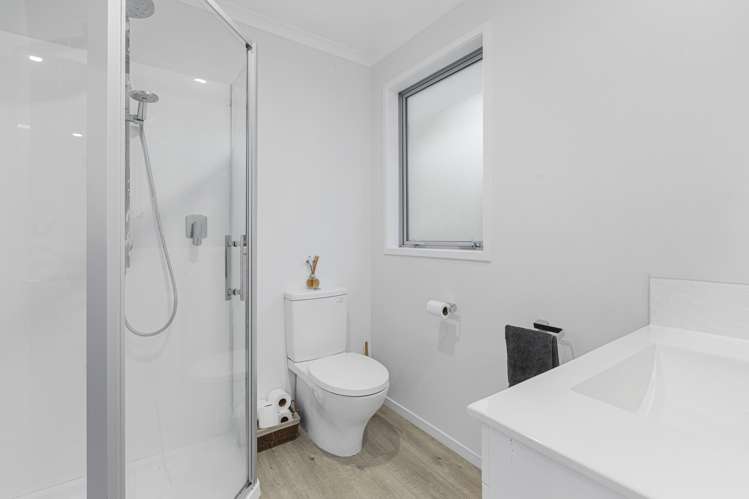 198 Seaview Road Westown_14