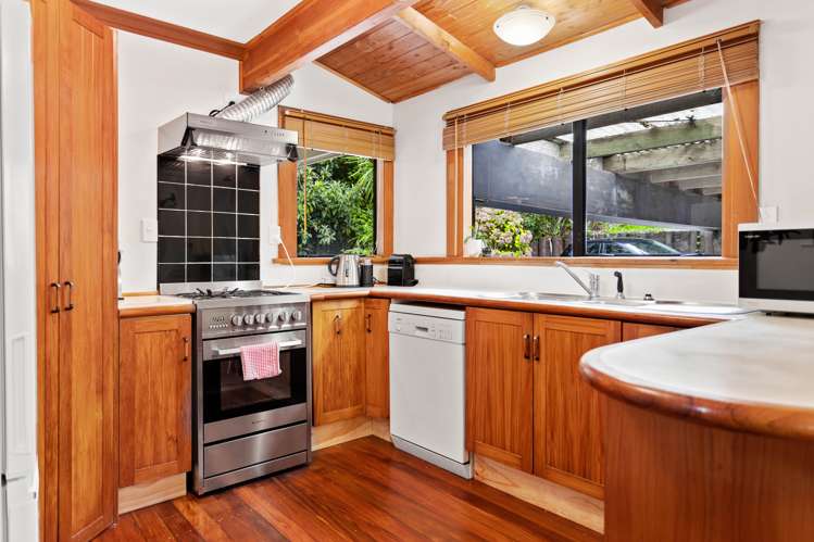 1 Woontons Lane Titirangi_6