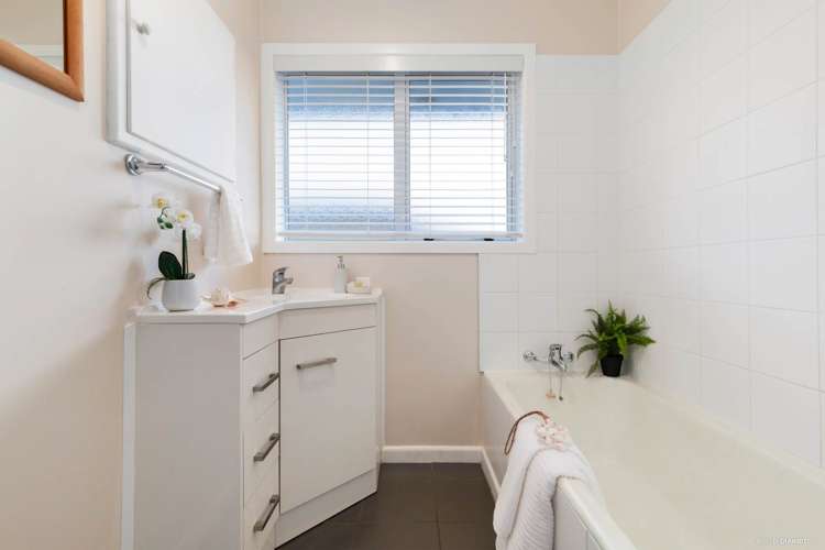 33 View Road Waiuku_12