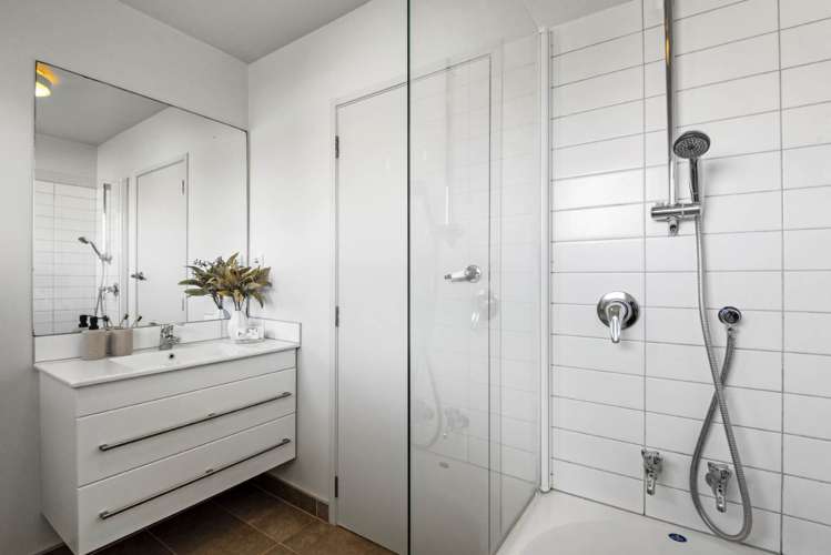 2/41 Jutland Road Hauraki_20