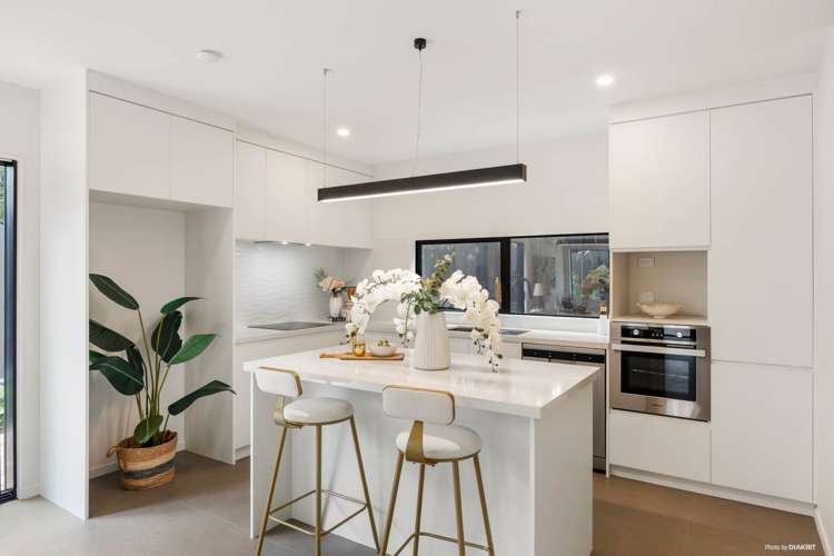 11 Rene Place Sunnyhills_3