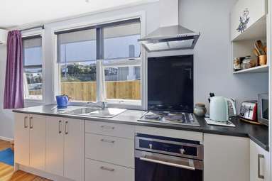 82 Warspite Avenue_3