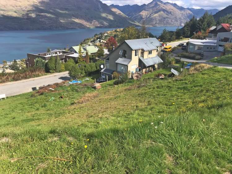 133 Wynyard Crescent Fernhill/Sunshine Bay_7