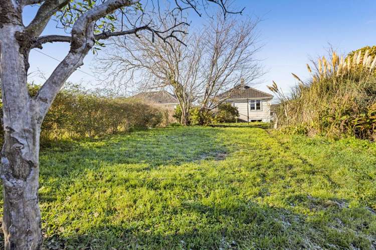 6 Acourt Street Hawera_13