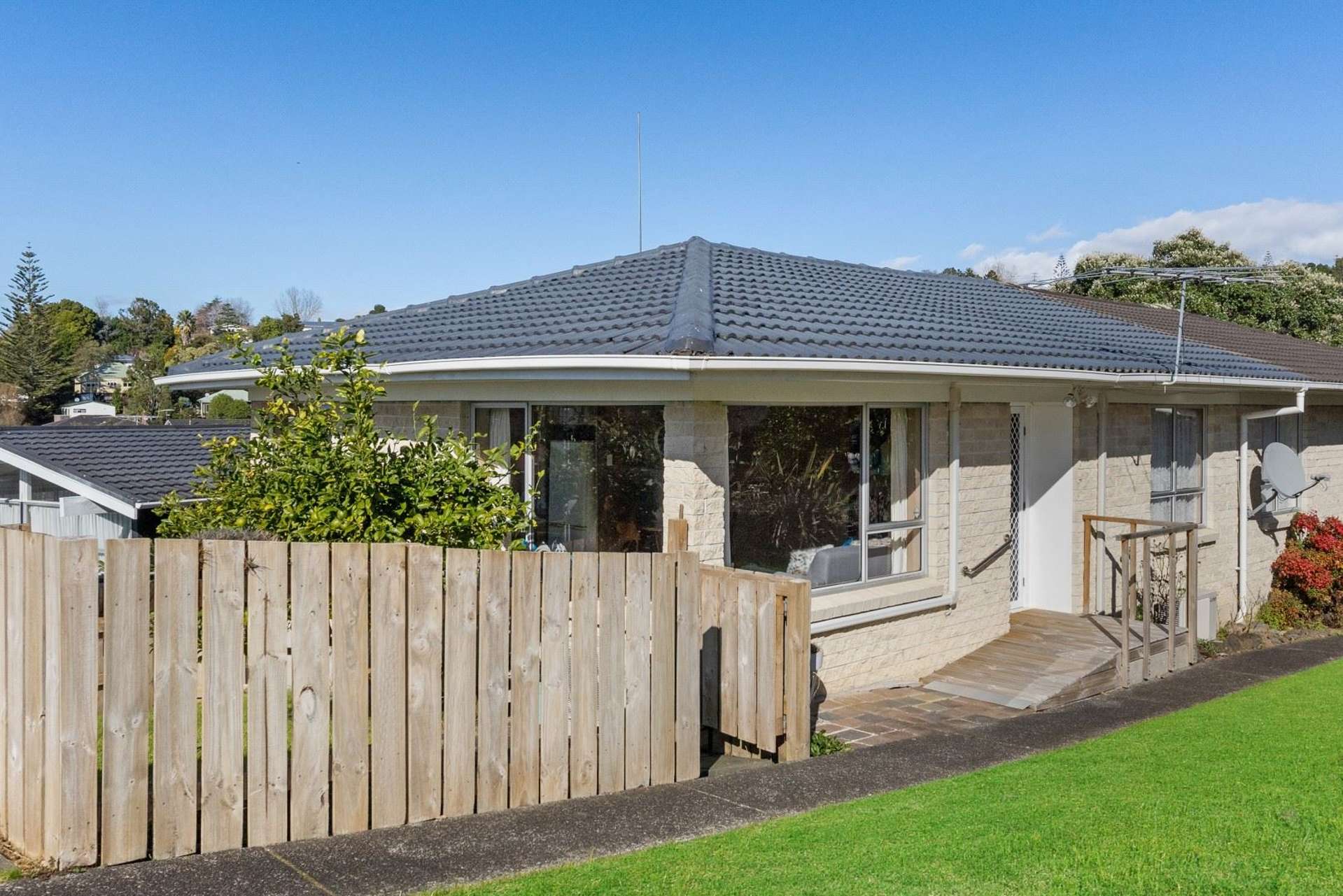 1/71 Bentley Avenue Glenfield_0