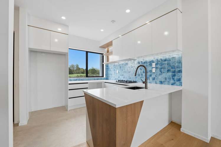 Unit 8/83 Otuwairoa Esplanade_5