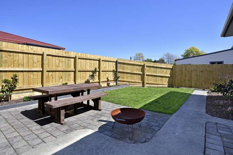 1/16 Newall Avenue Stoke_21