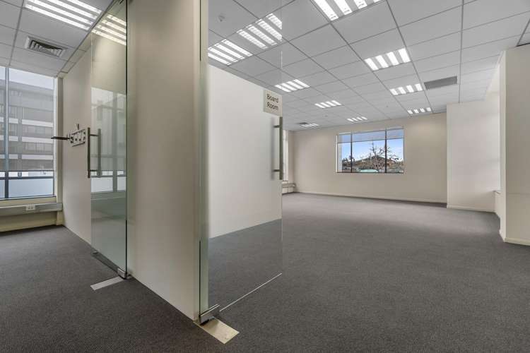 2nd Floor/149 Alexandra Street Hamilton Central_2