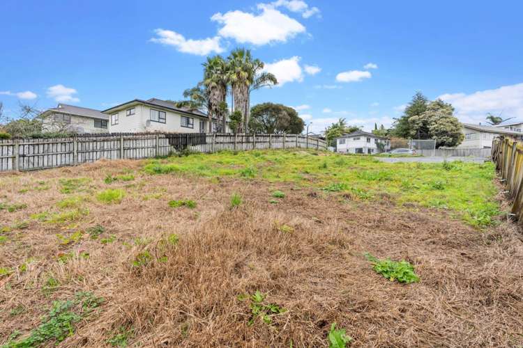 6 Landsdale Place Massey_12