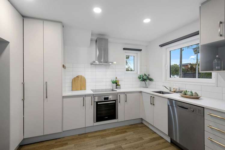 1/6 Feilding St Addington_11