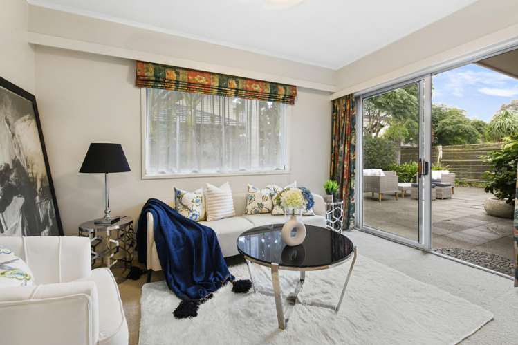 2/27a Eastern Beach Road Eastern Beach_6