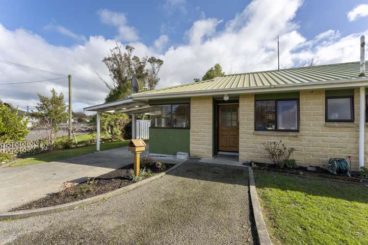 5 Peppertree Lane Pahiatua_13