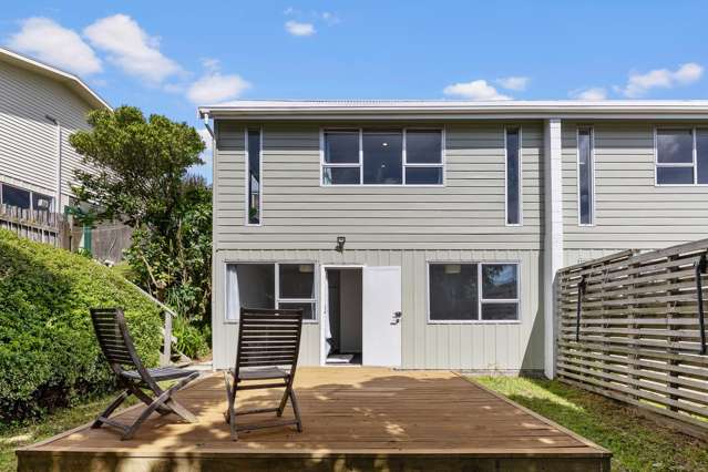 5 Brydon Way - Endless Possibilities in Paparangi!