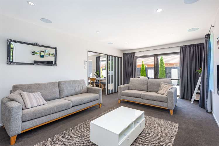 9 Wakelin Place Redwood_8