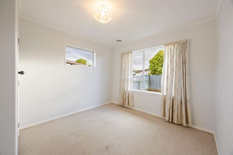 42 Columbus Crescent Flaxmere_9