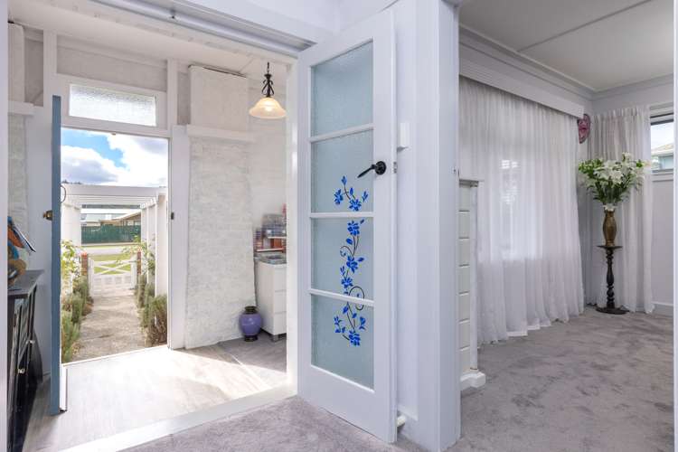 64 Broadway Picton_18