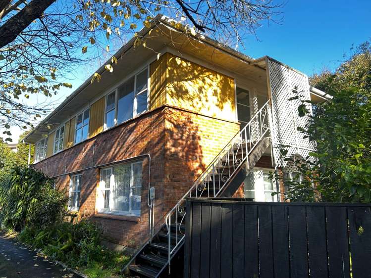 2/7 Abraham Place_0