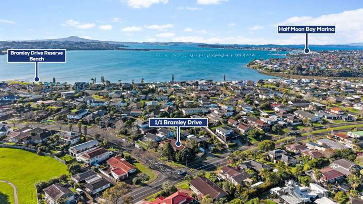 1/1 Bramley Drive Farm Cove_16