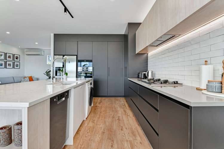 17 Resolution Drive Gulf Harbour_17