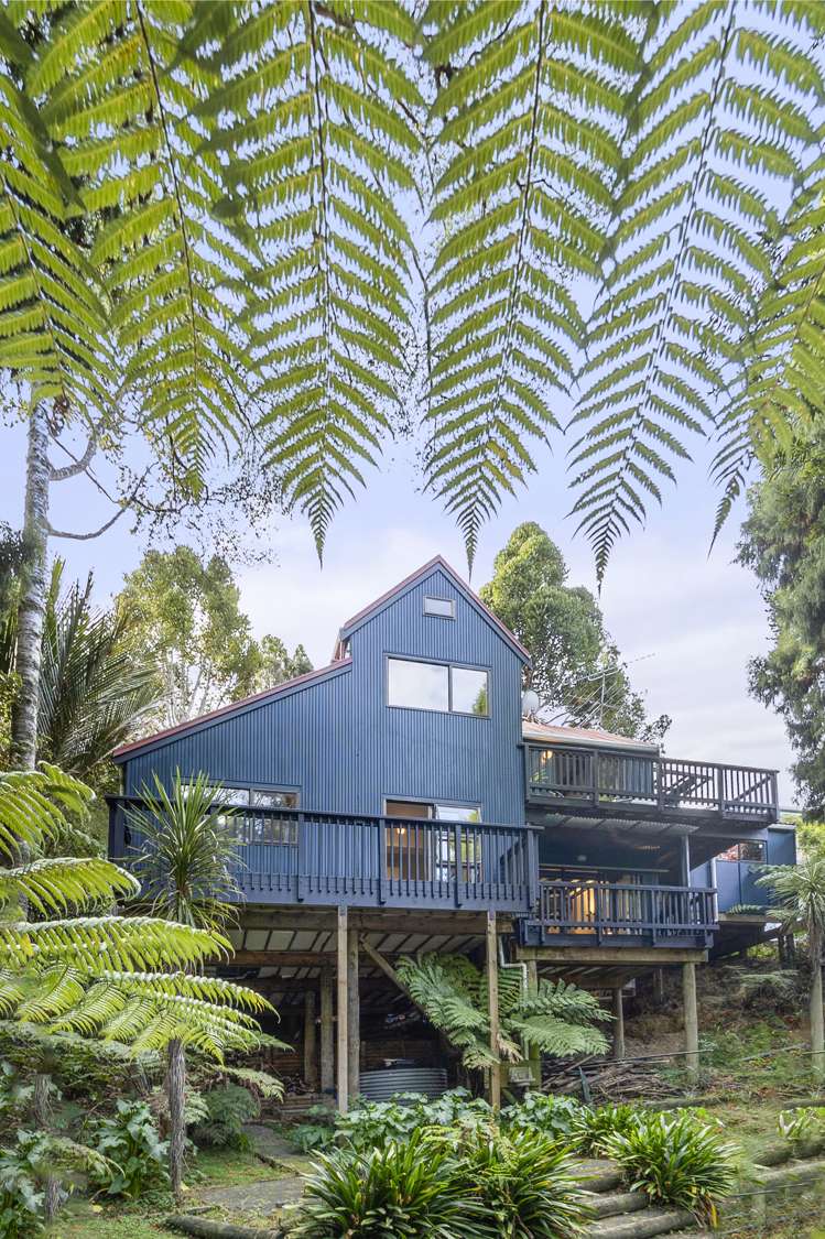 196 Godley Road Titirangi_21