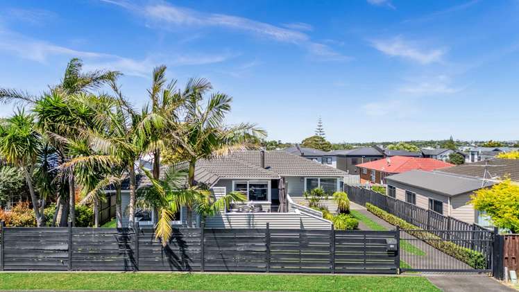 113 Gills Road Bucklands Beach_36