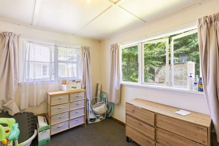 16 Great North Road 2123_4