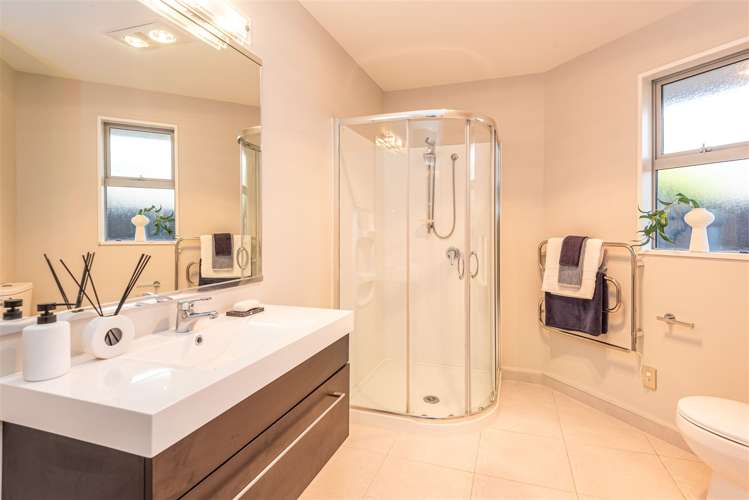 8 Maclaren Road Wigram_18