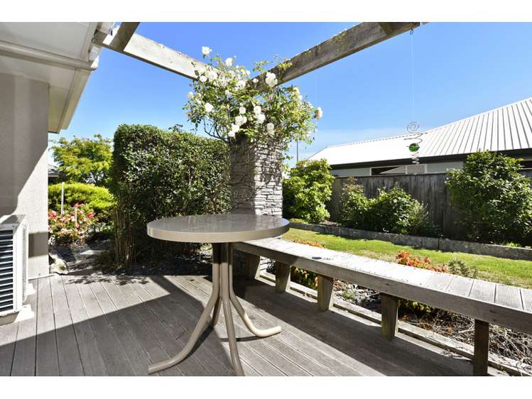 54 Aldinga Avenue Stoke_18